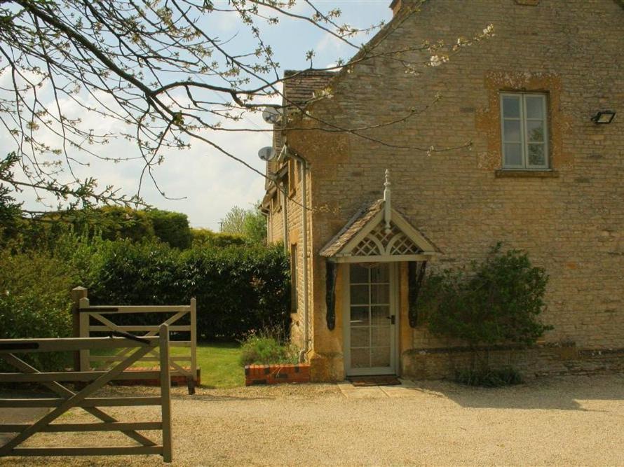 Honeysuckle Cottage 스토우온더올드 외부 사진