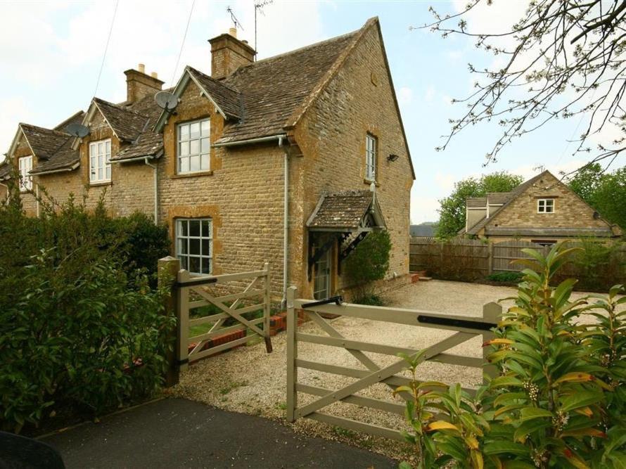 Honeysuckle Cottage 스토우온더올드 외부 사진